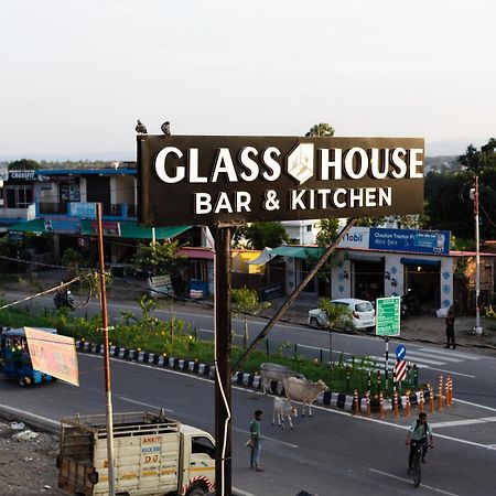 Hotel Js Souvenir Dehradun Buitenkant foto