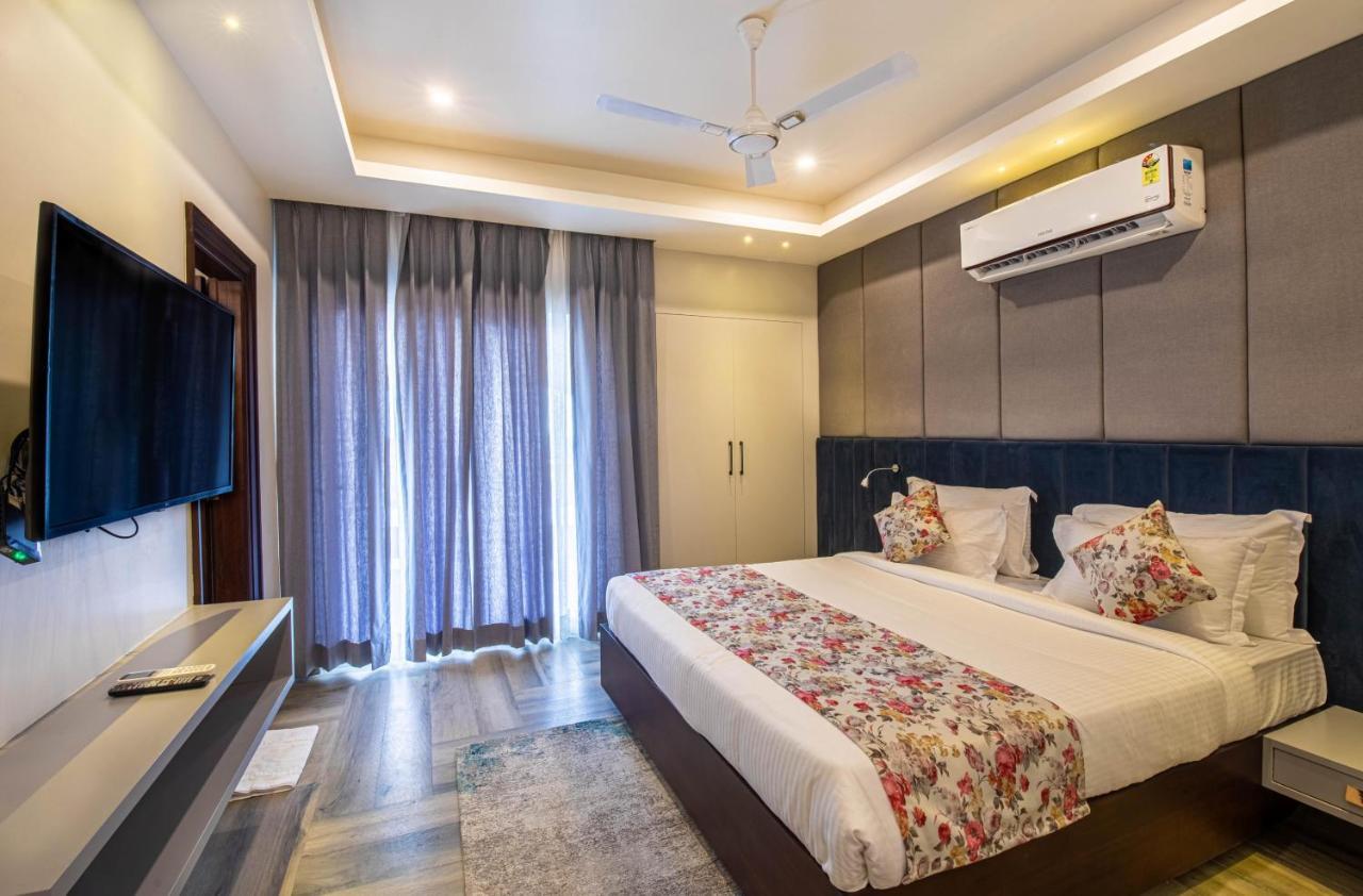 Hotel Js Souvenir Dehradun Buitenkant foto